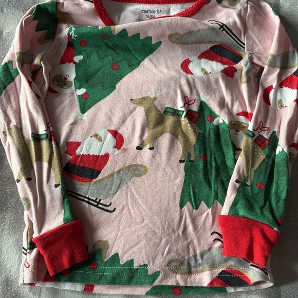 Carter’s Two-piece Santa Pjs - Picture 4 of 4